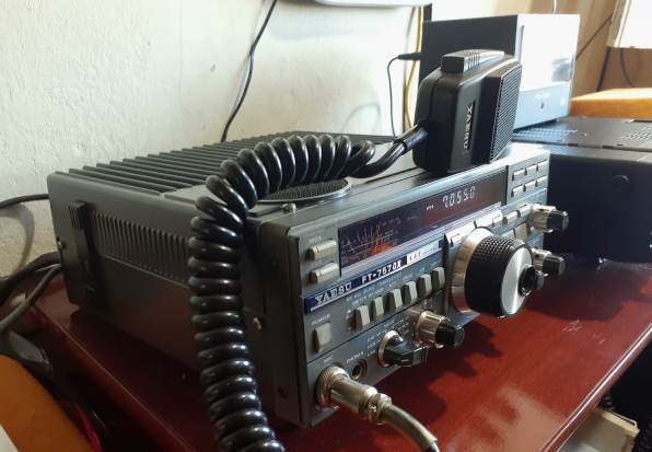 FT-757GX - YAESU | RADIOTROCA